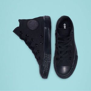 Black Chuck Taylor All Star Classic